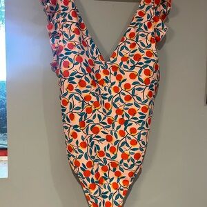 NWT! Summersalt <> DVF Peach Ruffle Backflip Suit